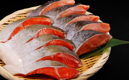 2大鮭の食べ比べ 新巻鮭・紅鮭 各5切れパック 【 ふるさと納税 人気 おすすめ ランキング 新巻鮭 紅鮭 シャケ  切り身 真空パック 長期保存 おいしい 大容量 北海道 網走市 送料無料 】 ABB136