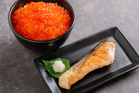 【12月23日までのご入金で年内発送】網走産 秋鮭いくら 親子セット ABBI003