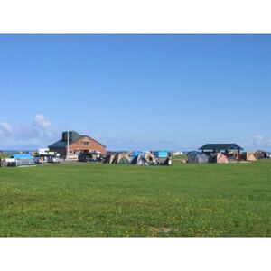 北海道初山別村みさき台公園オートキャンプ場利用券(カーサイト/AC電源あり/1泊分)【1544139】