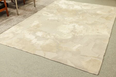 世界に一つ「丹後緞通（ハンドメイドのカーペット）」クーポン（150万円分）