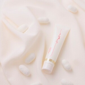 絹セリシンハンドクリームきぬもよふ1本｜ハンドクリーム