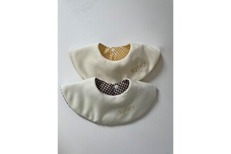 シルクの贈り物 名入れベビースタイ　2枚セット