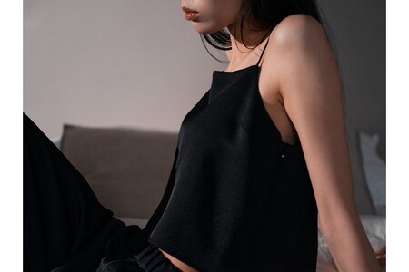 上質なシルクのキャミソール【黒】表地シルク絹100% ふるさと納税 キャミトップス キャミソール トップス シルク 高品質 丹後ちりめん インナー ファッション﻿