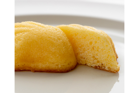 【マドレーヌ／焼き菓子】牧場マドレーヌ１５ケ入 牛乳のやさしい甘みと発酵バター風味豊かなマドレーヌ