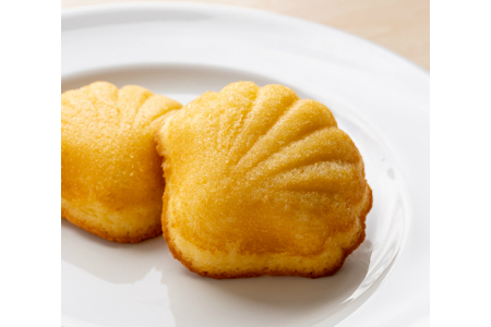 【マドレーヌ／焼き菓子】牧場マドレーヌ１５ケ入 牛乳のやさしい甘みと発酵バター風味豊かなマドレーヌ