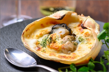 【牡蠣】京都・京丹後　カニ屋が作る海のグラタン 岩牡蠣 ２個セット