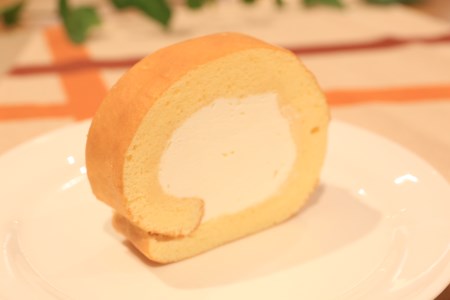 【ロールケーキ】京都／丹後のロールケーキ「丹後ちりめんロール　翁乃塩」　～織物のまち―丹後ちりめん（シルク）の柔らかさを目指したロールケーキ～