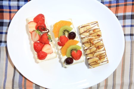 旬のフルーツたっぷりフローズンオープンサンド 3個入り｜フルーツサンド