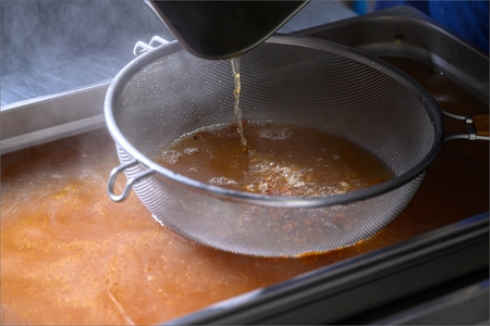 「カニ屋が作る 海のパスタ」 海香る シビマグロ 山椒トマトソース 5皿セット