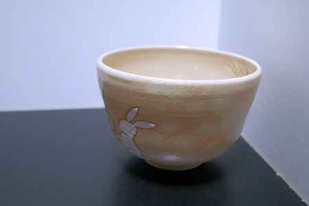 【清水焼】京絵付け茶碗（うさぎと羽子板）【190】