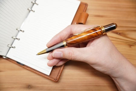 天然屋久杉回転式ボールペン(0.7mm)1本〈 ペン 文具 工芸品 文房具 木軸 木製 高級 雑貨 ギフト 贈答 プレゼント 記念〉 