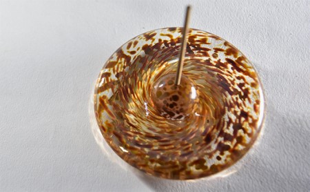 玉模様ガラスお香立て　ゴールド〈ガラス インテリア 小物 お香立て 工芸品 民芸品 雑貨〉 日用品 