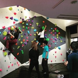 【笠置町】青空の下でアウトドアボルダリング体験【1201944】