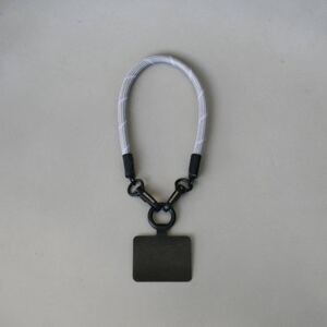 loops(グレー)普段使いのスマホ、キャンプや登山などのアウトドアでも大活躍のマルチストラップ【1582413】