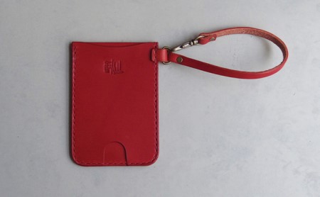 【坂田典子の革小物】 使い込むほどに味わい深くなる、革のパスケース ファッション小物 財布 雑貨 日用品 定期入れ  チョコ