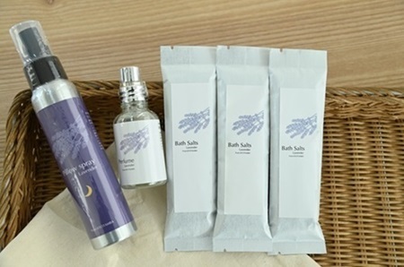 京丹波産ラベンダー ピロースプレー 香水 バスソルトセット 京都 国産 植物エキス 入浴剤 リラックス ラベンダー [024SNT002]