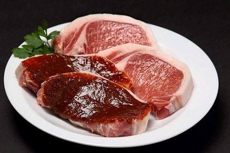 【2026年1月中旬以降発送】 京丹波高原豚 黒豆味噌漬け ステーキ 5枚 ※北海道・沖縄・その他離島は配送不可 [012IZ001]