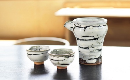 京丹波町の窯元「工房瑞穂」窯変釉片口酒器セット（白）[035MG001