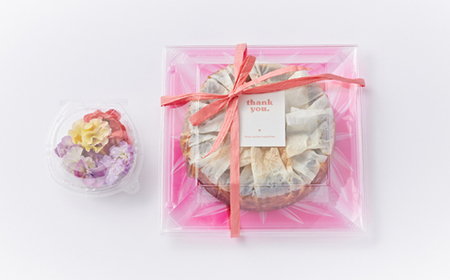 ハーブを使用した バスクチーズケーキ 1ホール(15cm)エディブルフラワー(食用花付き)_菓子・スイーツ ケーキ  _【配送不可地域：離島】【1605056】