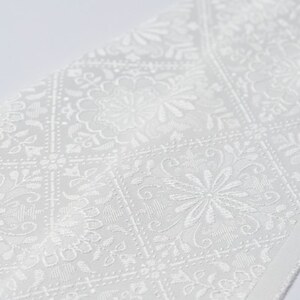 ワタマサ　三重織 正絹白半衿(華紋入菱格子)シルク100%日本製和装小物　丹後ちりめん織元より【1606058】