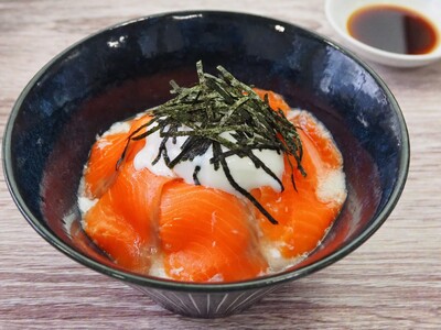 【マルヒロ】サーモントラウト１Kg（3～５パック）_OS041-0001