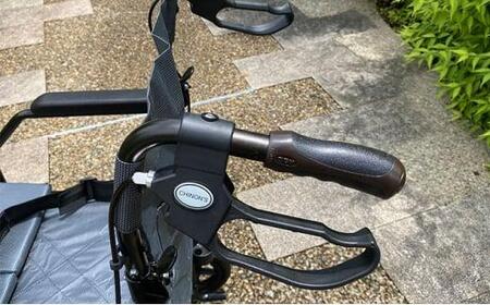 堺の超コンパクト折りたたみ車いす ジョイチェアー 介助式