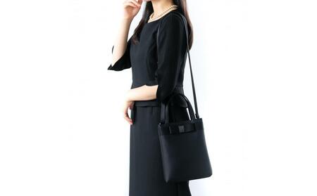 両手を開けられる2way フォーマルポシェット