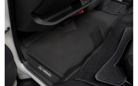 【ハイエース標準ボディ用】3Dラバーマット フロント