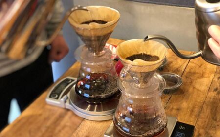 お砂糖やミルクがいらないコーヒー豆セット ブレンド中細挽き4種(各200g)【kmkw0004】