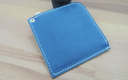 財布 プチウォレット【ブルー】 革 ( 縦約11cm × 横約11cm × 厚さ約1.0cm )【lfco0004-4】