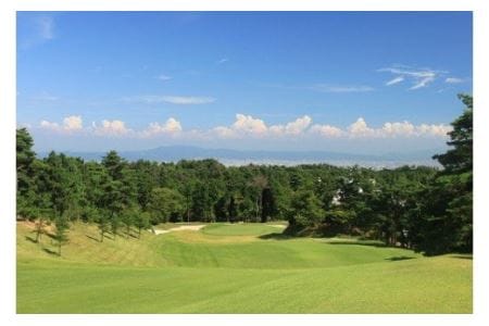 【18-03】箕面ゴルフ　プレー券（1組4名分）（平日限定）