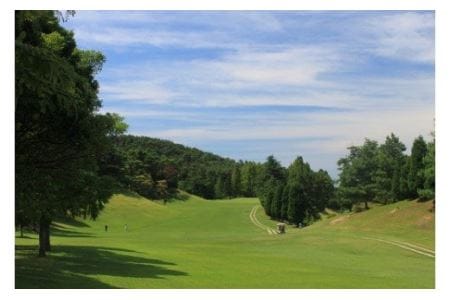 【18-03】箕面ゴルフ　プレー券（1組4名分）（平日限定）