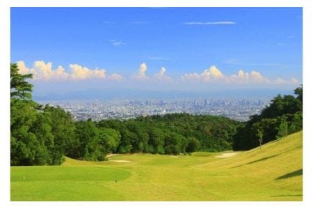 【18-04】箕面ゴルフ　プレー券（1組4名分）（土日祝日限定）