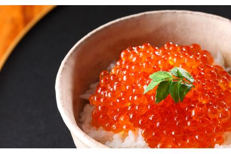 ズワイガニ 足1.5㎏ いくら醤油漬け 100g 豪華2点セット 蟹 イクラ 冷凍 ＜天塩の國＞