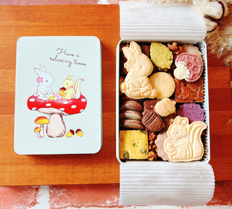 うさぎとリスの秋のクッキー缶 [4628]