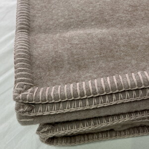 【訳アリ・掘り出し物】タスマニアラム 毛布 シングル 1枚 ベージュ W-224BE