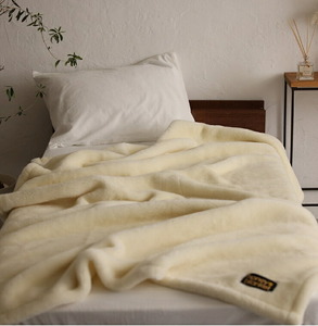 ジロンメリノウール ナチュラルホワイト ベビーサイズ 85×115cm