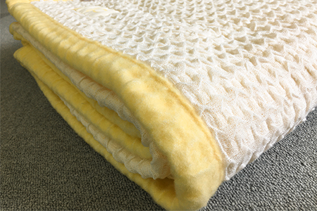 日本製 洗える ふわふわ軽くて暖かいメリノウールを使った毛布