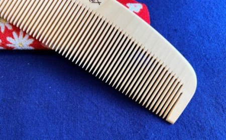 つげ櫛工房『辻忠商店』解櫛4寸8分ケース付【中歯】(さつまつげ) // 櫛 つげ櫛