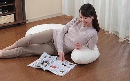 優しい肌触りの「和晒しダブルガーゼ抱き枕」(ブラウン)