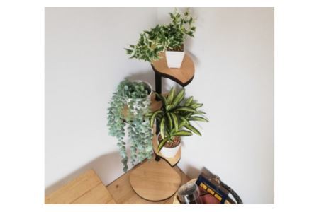 [角にも置ける] 葉っぱのスタンドシェルフ 3段タイプ ナチュラル（天然木／完成品）｜新星金属製作所 大阪府 守口市 [0979]