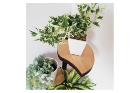 [角にも置ける] 葉っぱのスタンドシェルフ 3段タイプ ナチュラル（天然木／完成品）｜新星金属製作所 大阪府 守口市 [0979]