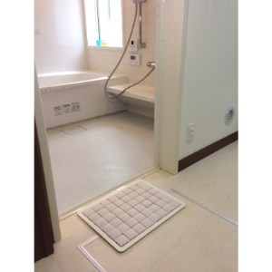珪藻土タイルバスマット ホワイトS_雑貨・日用品  日用品 _【1244750】