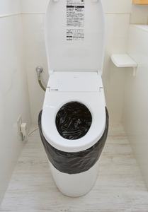 A339　抗菌簡易トイレ　「オイトイレ」30回分【和弘プラスチック 防災トイレ 防災用品 防災グッズ 簡易トイレ 非常用 大阪 八尾市】