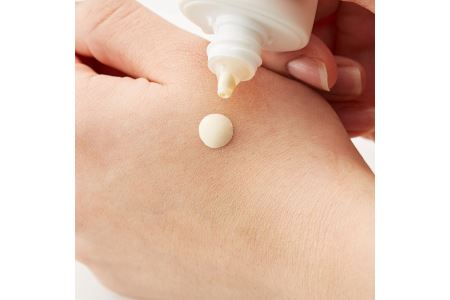 A204 ミキハウス ベビースキンケア UVカットミルク【赤ちゃん キッズ こども 子供 日やけ止め ベビーミルク 紫外線 アウトドア 新生児 日本製 保湿 乳児 mikihouse 大阪府 八尾】