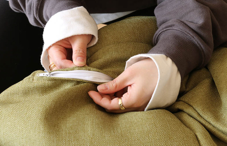 国産ビーズソファー(カーキ) トライアングル