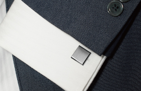 ４面カットカフス ブラックシルバー