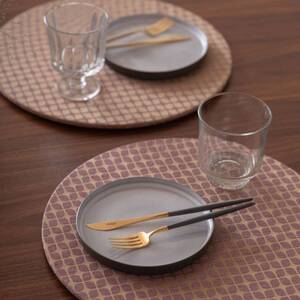 丸形ランチョンマット Calm Round Luncheon mat／カルム プレイスマットなし プラム 10,220円