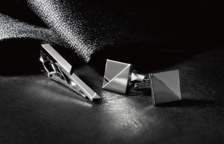 ジオメトリック・スクエアカフス シルバーカラー