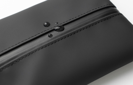 タフトポーチ ブラック Mサイズ センターファスナー 約150mm×110mm